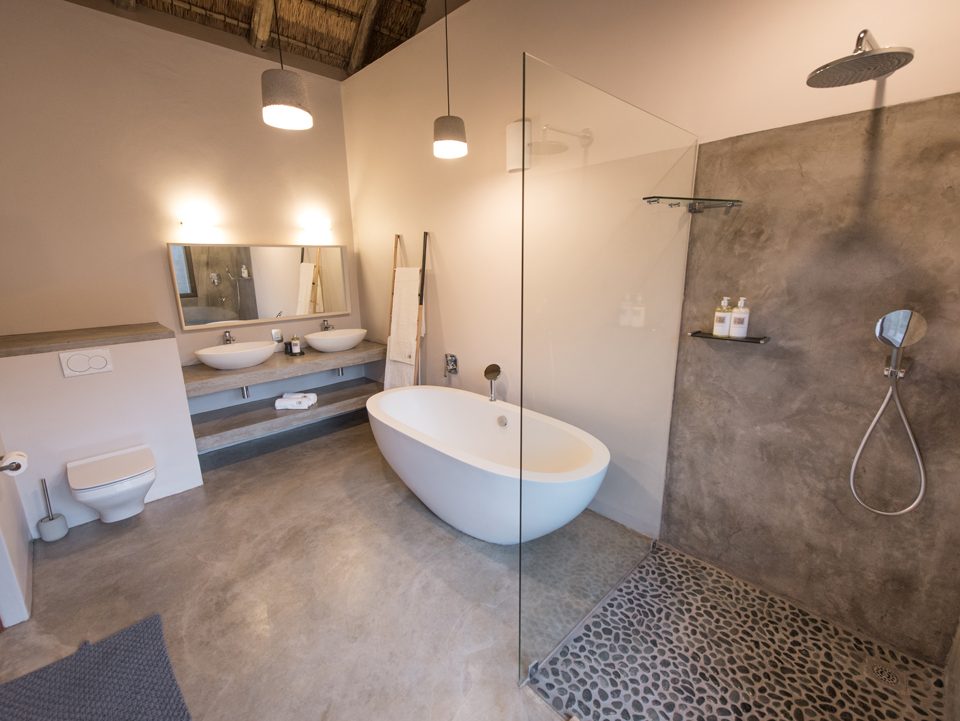Villa Kudu Giraffe Room Bathroom