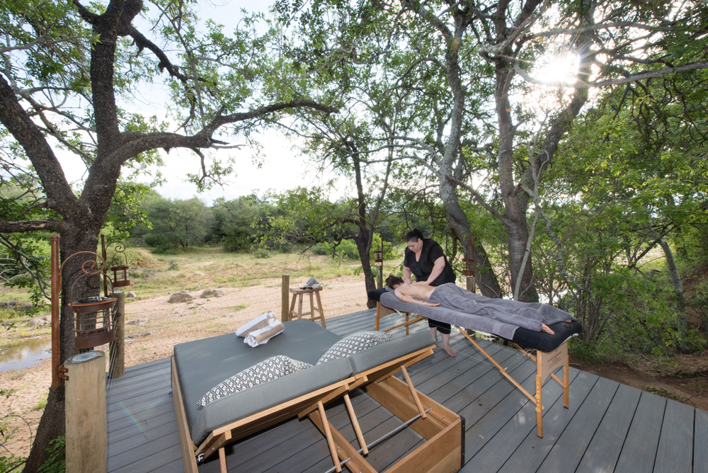 Villa Kudu massage on the deck