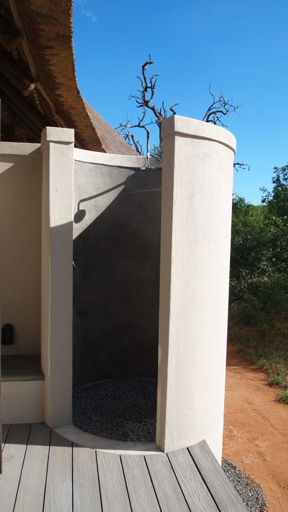 Villa Kudu outside shower