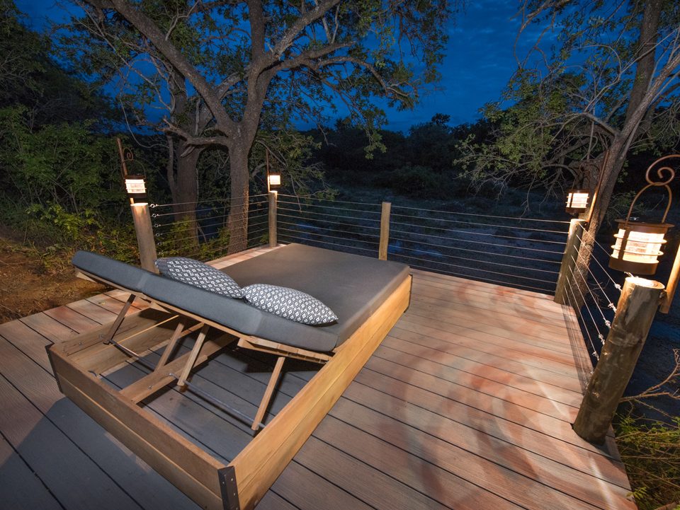 Villa Kudu observation deck at night